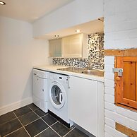 Host Stay Trefor Cottage