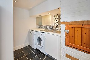 Host Stay Trefor Cottage