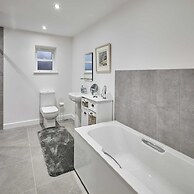 Host Stay Blayshaw House