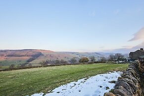 Host Stay Blayshaw House