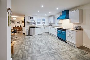 Host Stay Blayshaw House