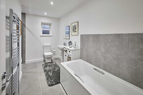 Host Stay Blayshaw House