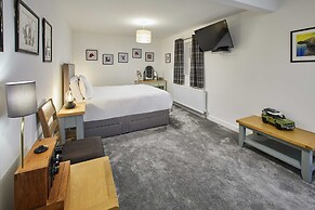 Host Stay Blayshaw House