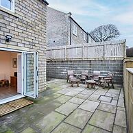 Host Stay Blayshaw House