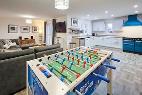 Host Stay Blayshaw House