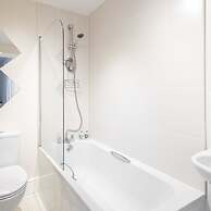 Host Stay Castle Reach