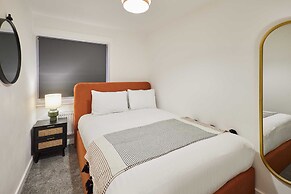 Host Stay Milbanke House