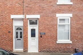 Host Stay Milbanke House