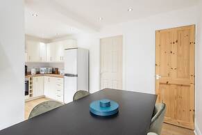 Host Stay Milbanke House