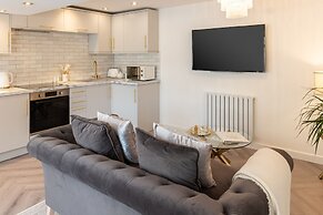 Host Stay Eccles Hideaway