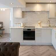 Host Stay Eccles Hideaway