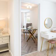 Host Stay Eccles Hideaway