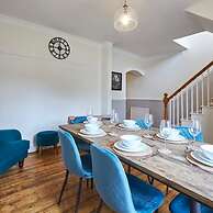 Host Stay Oliver s Den