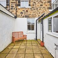 Host Stay Oliver s Den