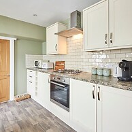 Host Stay Oliver s Den