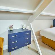 Host Stay Oliver s Den