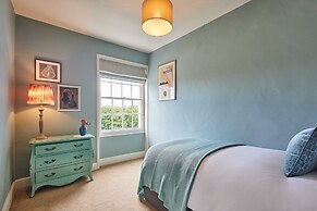 Host Stay May Cottage