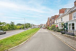 Host Stay May Cottage