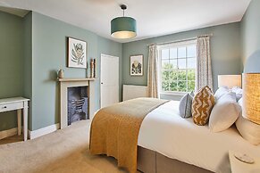 Host Stay May Cottage