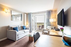 Host Stay Bowscale Suite