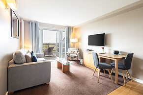 Host Stay Bowscale Suite