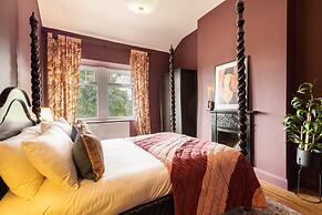 Host Stay Bankfoot Cottage