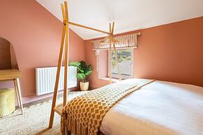 Host Stay Bankfoot Cottage