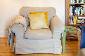 Host Stay Harbour Holm