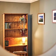 Host Stay Joey s Cottage