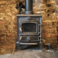 Host Stay Joey s Cottage