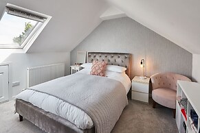 Host Stay Bankside Cottage