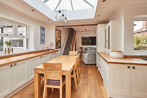 Host Stay Bankside Cottage