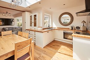 Host Stay Bankside Cottage