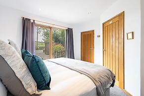 Host Stay Crackin View