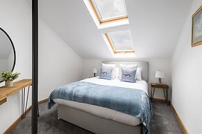 Host Stay Crackin View