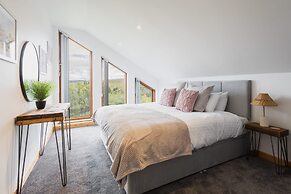 Host Stay Crackin View