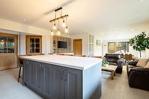 Host Stay Crackin View