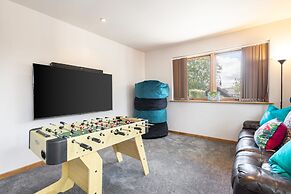 Host Stay Crackin View