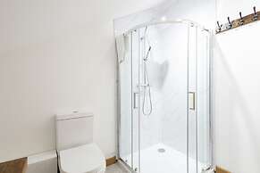 Host Stay Crackin View