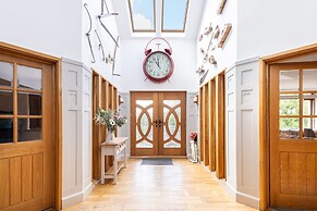 Host Stay Crackin View