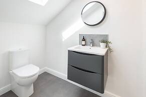 Host Stay Hithe House