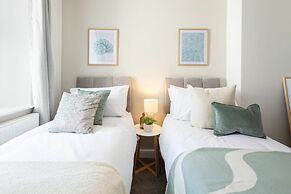 Host Stay Hithe House