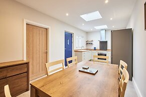 Host Stay Porter Cottage