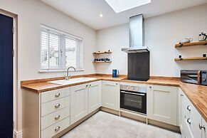 Host Stay Porter Cottage