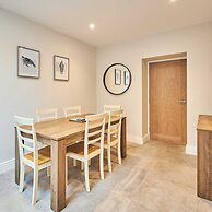 Host Stay Porter Cottage