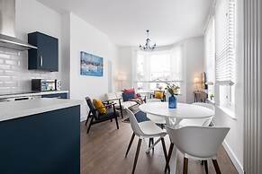 Host Stay Sanderling Chase