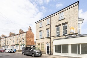 Host Stay Sanderling Chase