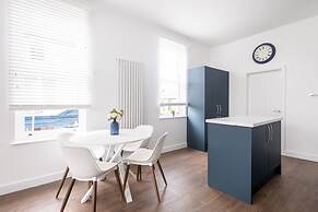 Host Stay Sanderling Chase