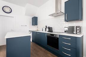 Host Stay Sanderling Chase