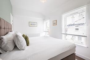 Host Stay Sanderling Chase